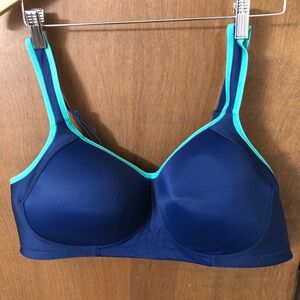 Vanity Fair 44C Full Figure Wireless Sports Bra 71500